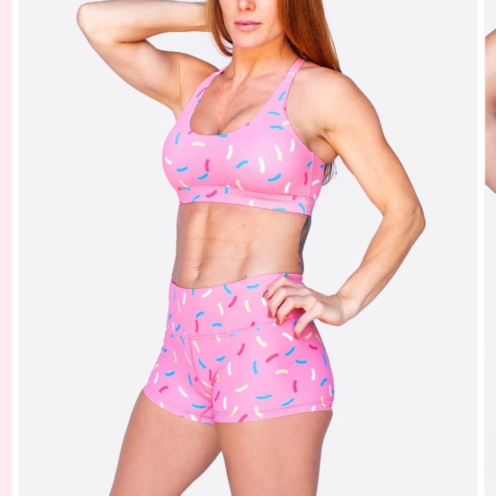 Feed Me Fight Me Sprinkle Print Athletic Shorts Womens Medium Pink Excellent - Picture 3 of 9